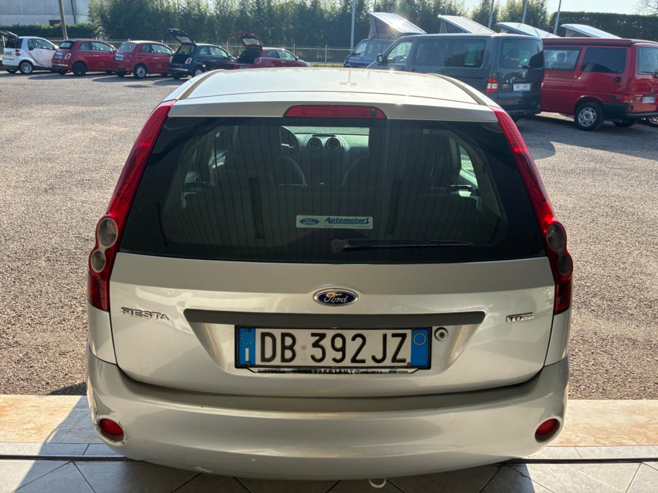 Ford Fiesta 1.4 TDCi Ghia - 5 porte