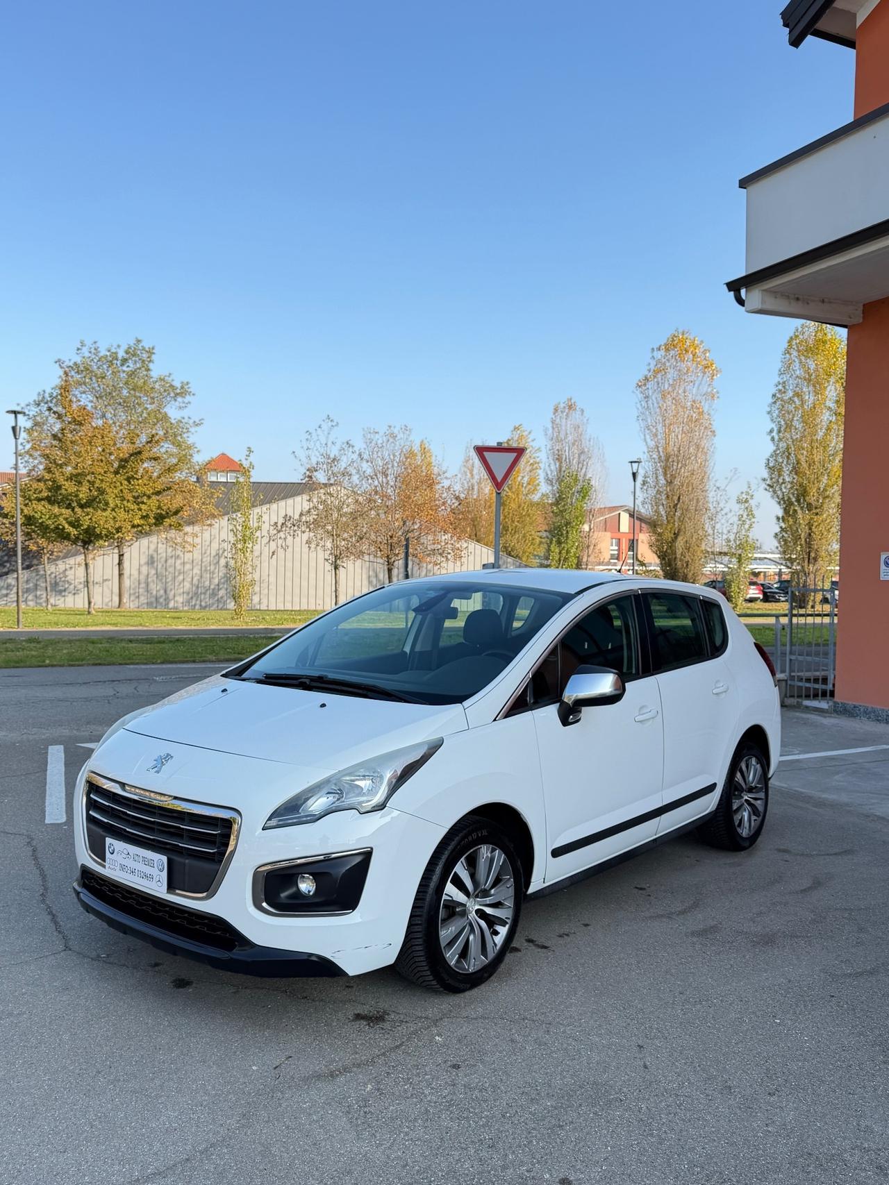 Peugeot 3008 1.6 HDi 115CV Business