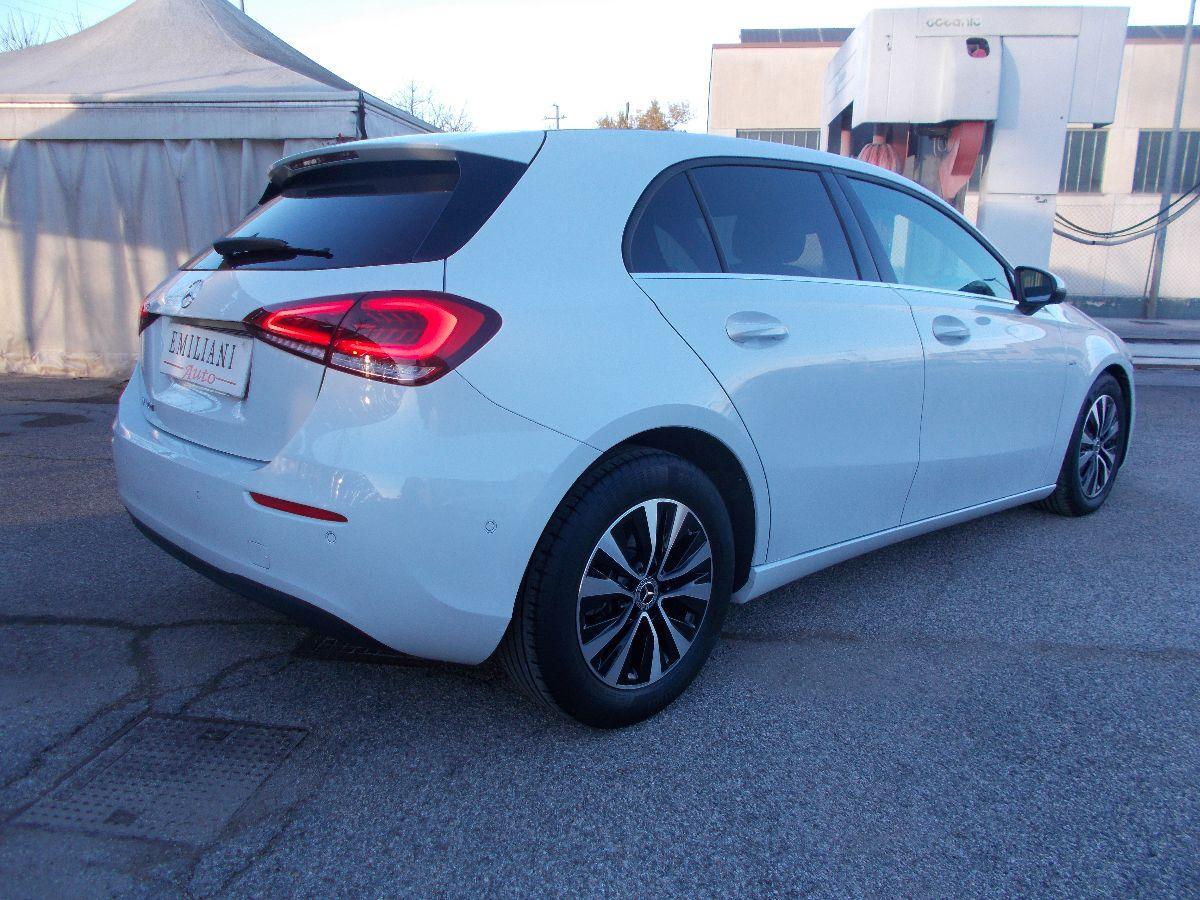 MERCEDES - Classe A - A 200 d Automatic Business