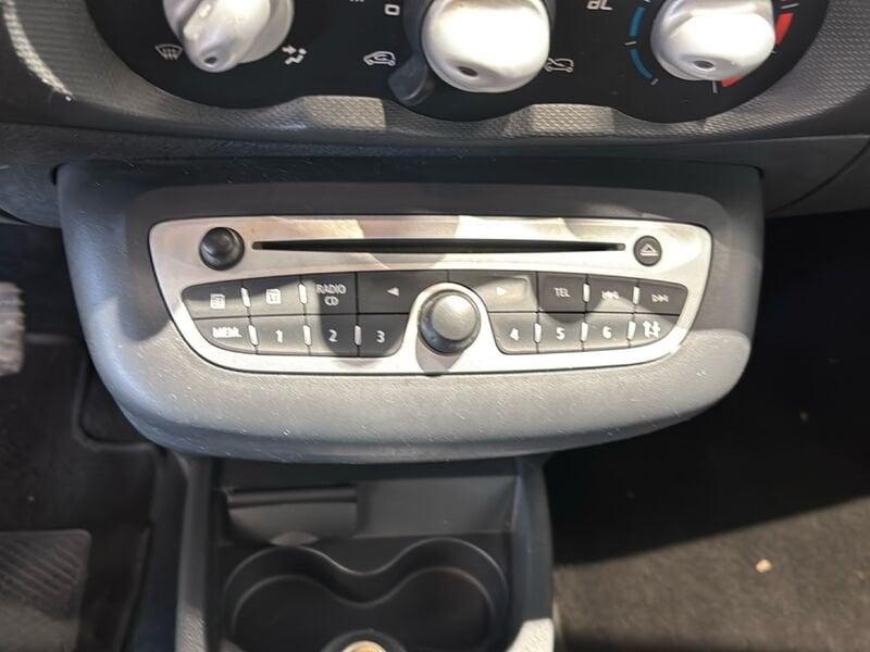 Renault Twingo 1.2 75cv