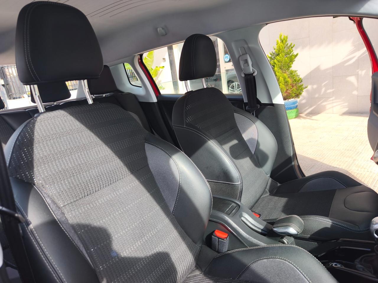 Peugeot 2008 BlueHDi 120 S&S Allure