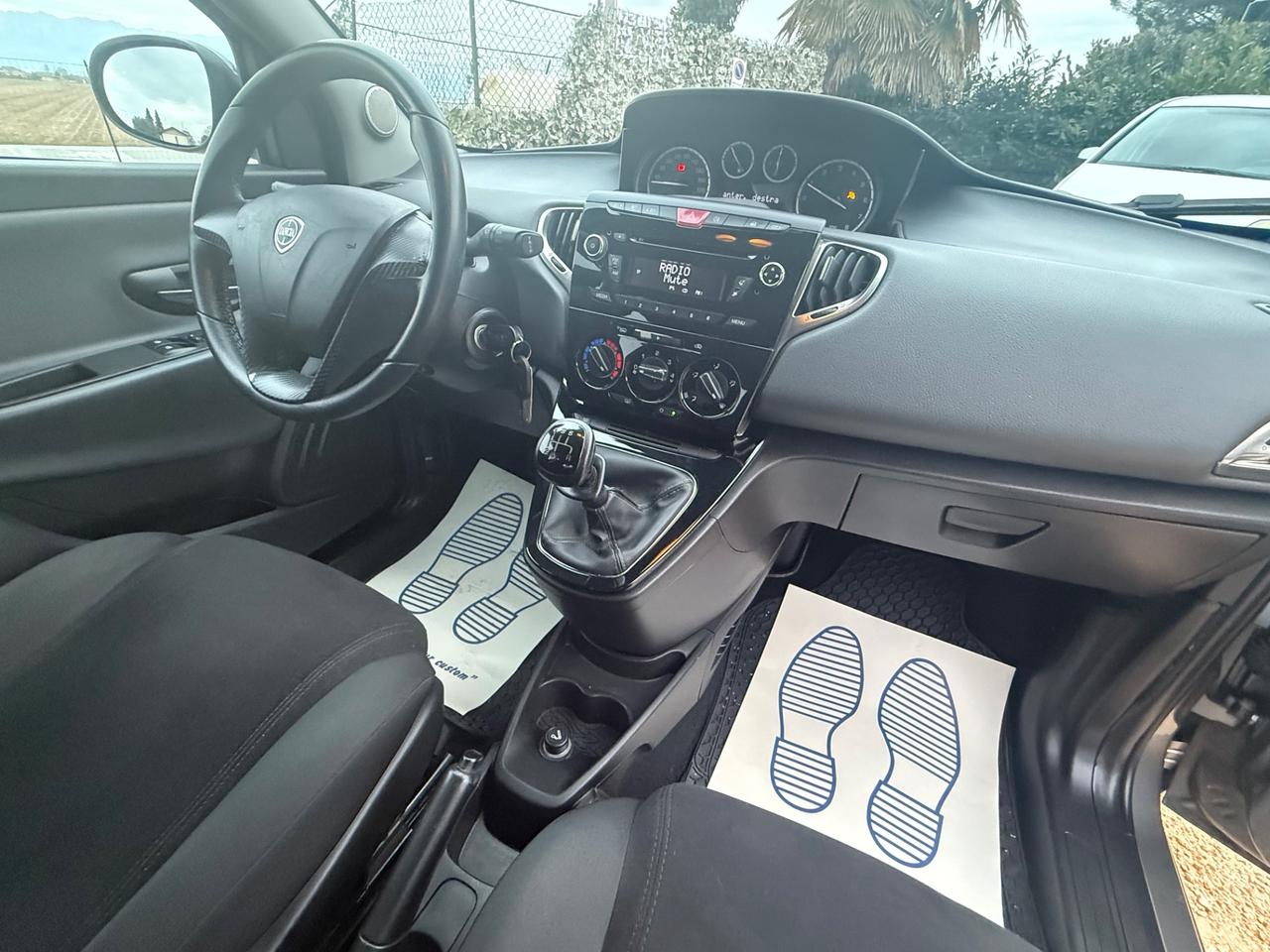 Lancia Ypsilon 1.2 69 CV 5 porte Gold