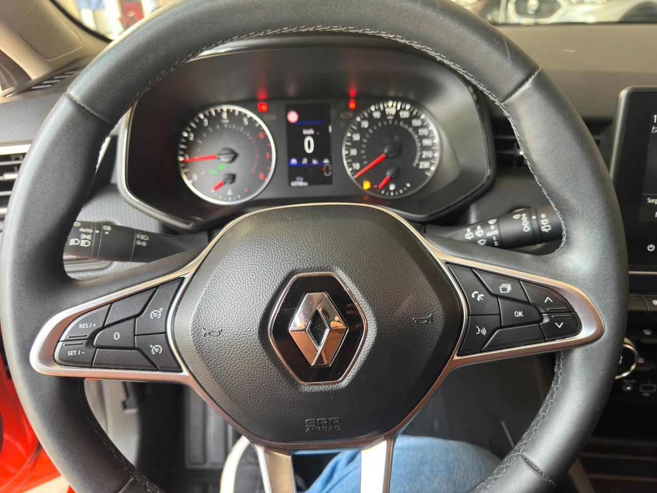 Renault Clio 5/V - 1.0 TCe 100 CV GPL - Equilibre - OK NEOPATENTATI/E!