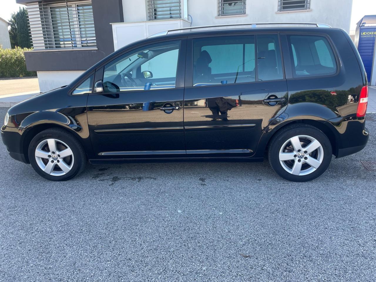 Volkswagen Touran 1.9 TDI Highline