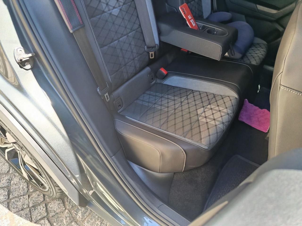 Volkswagen T-Roc R Line Plus 1.5 TSI #10942