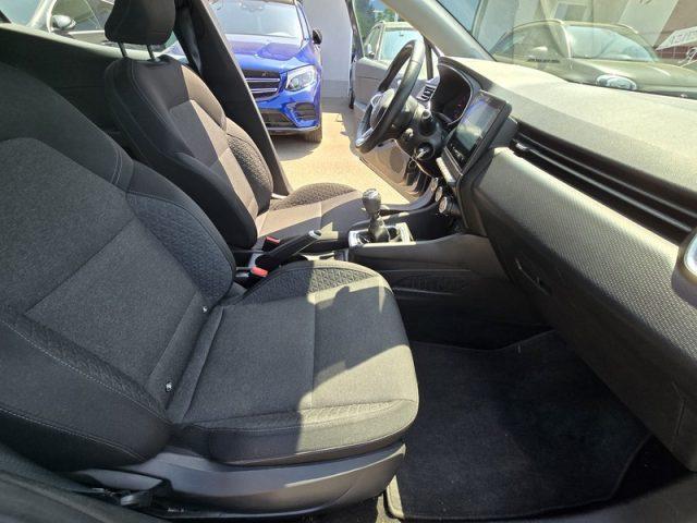 RENAULT Clio TCe 100 CV 5 porte NEOPATENTATI