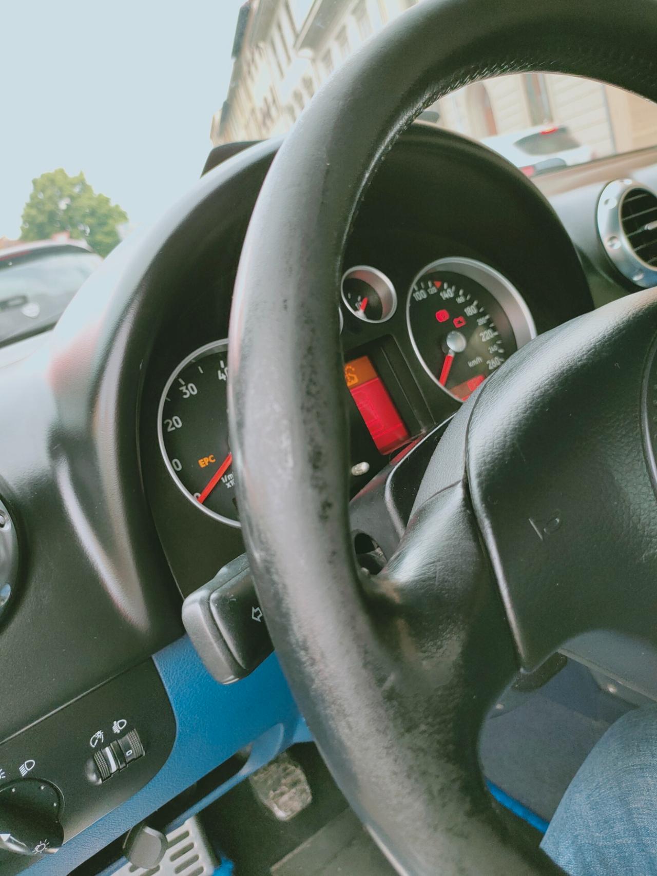 Audi TT Coupé 1.8 T 20V 179 CV