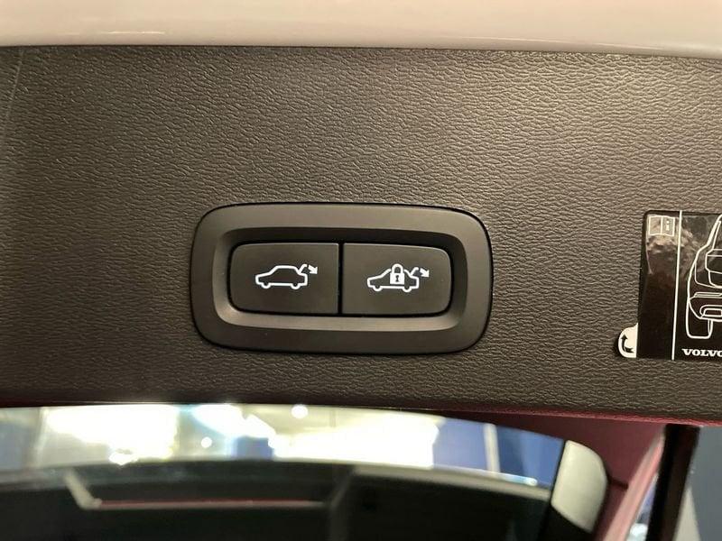 Volvo XC40 1.5 t3 Momentum Pro 163cv auto my21