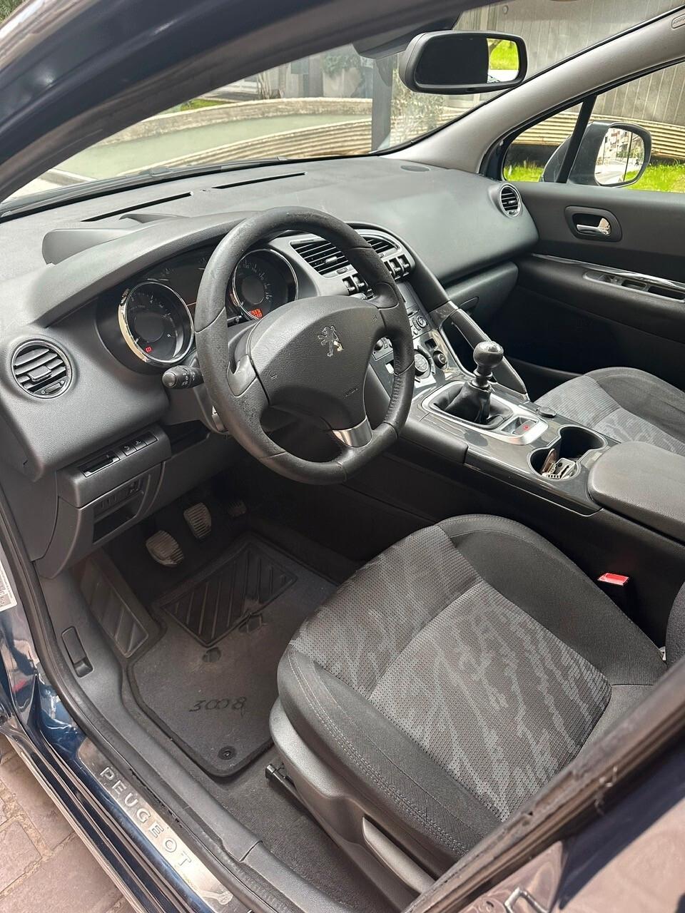 Peugeot 3008 1.6 HDi 110CV Outdoor