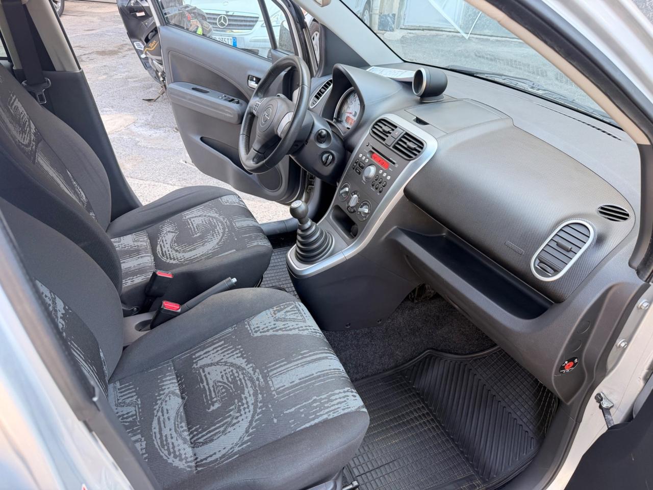 OPEL AGILA 1.0 NEOPATENTATI KM 88 MILA !!