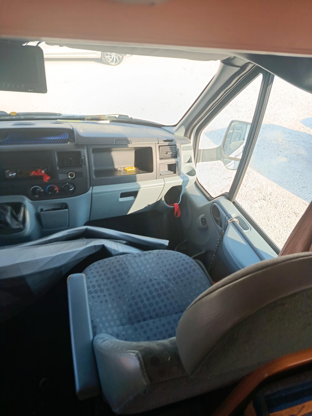 Challenger Genius49 7 posti letto