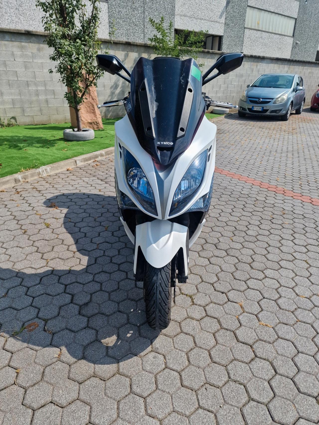 Kymco xiting 400i anno 2013 17000 km