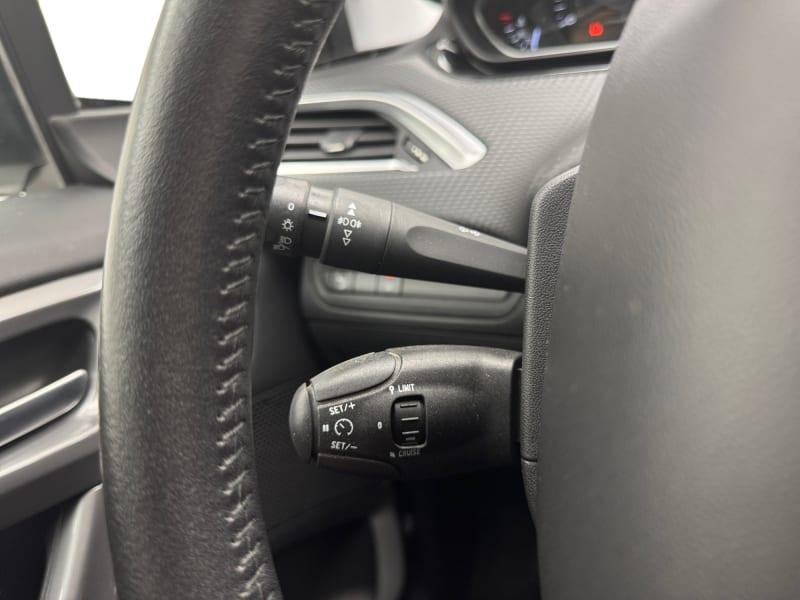 PEUGEOT 2008 1.2 PURETECH ACTIVE S&S 8