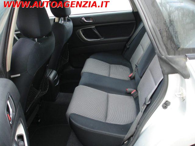SUBARU Legacy 2.0 16V BERLINA