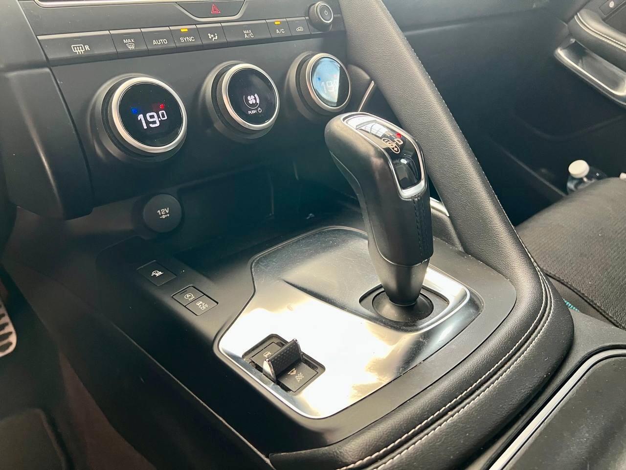 Jaguar E-Pace 2.0D 150 CV R-Dynamic S *PREZZO PROMO*