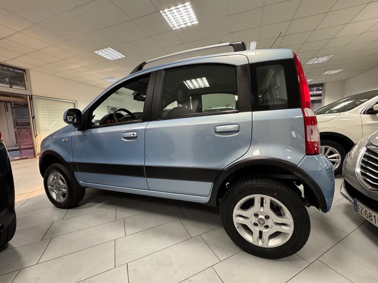 Fiat Panda 1.3 MJT 16V DPF 4x4 Climbing