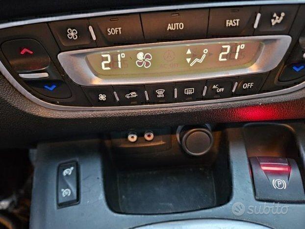 Renault Scenic 7 POSTI VALUTIAMO USATO/SCAMBIO