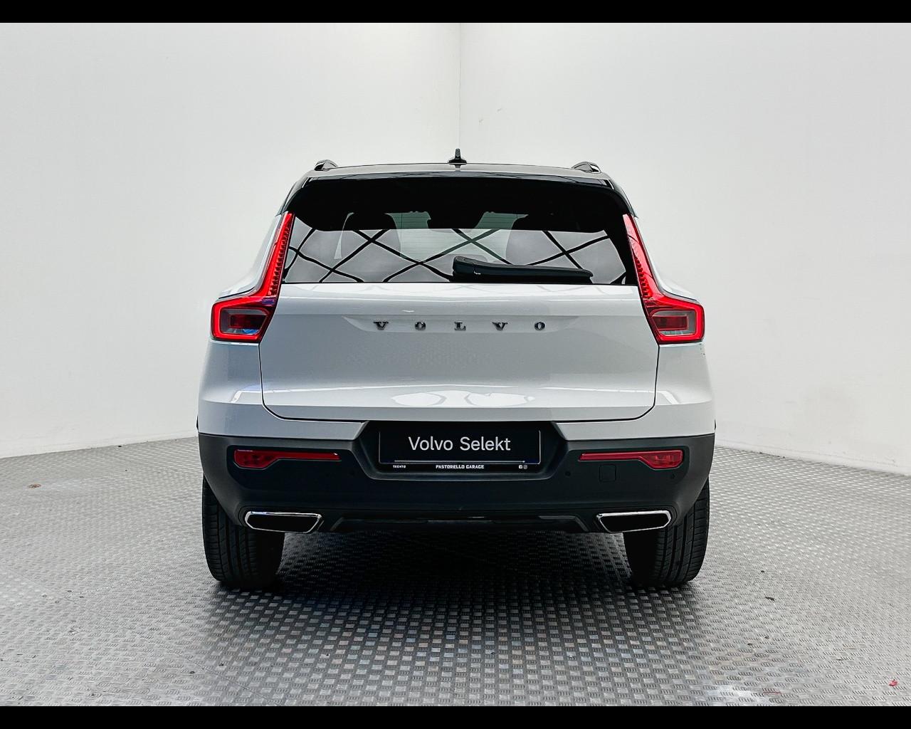 VOLVO XC40 (2017--->) - XC40 D3 AWD Geartronic R-design