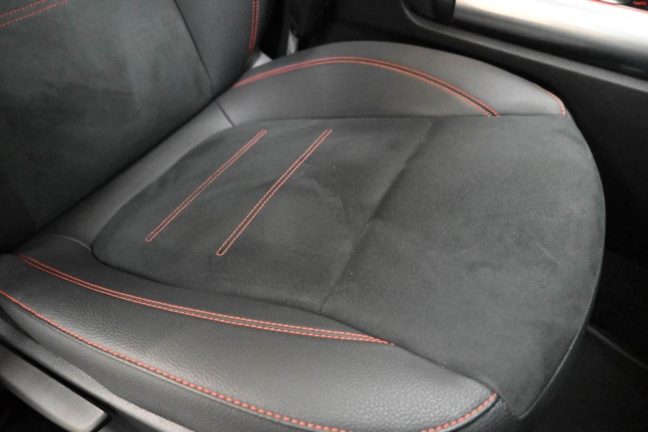 MERCEDES GLA (H247) GLA 200 d Automati...