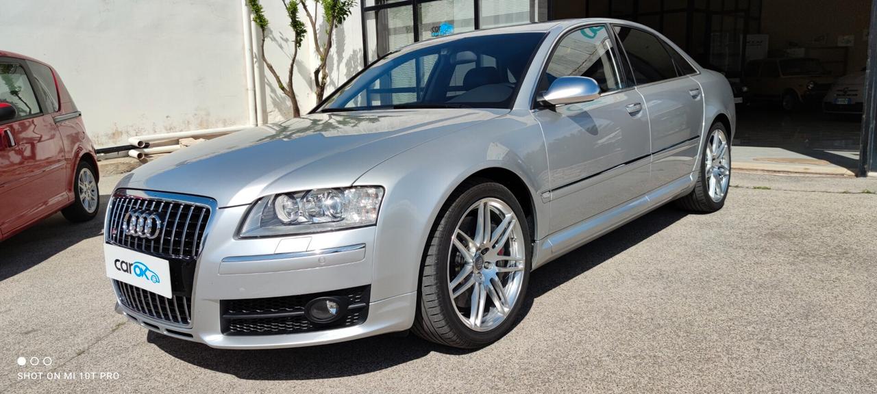 Audi A8 S8 5.2 V10 450cv. quattro tiptronic