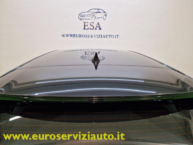 LAND ROVER Range Rover Evoque 2.0D I4-L.Flw 150 CV R-Dynamic S