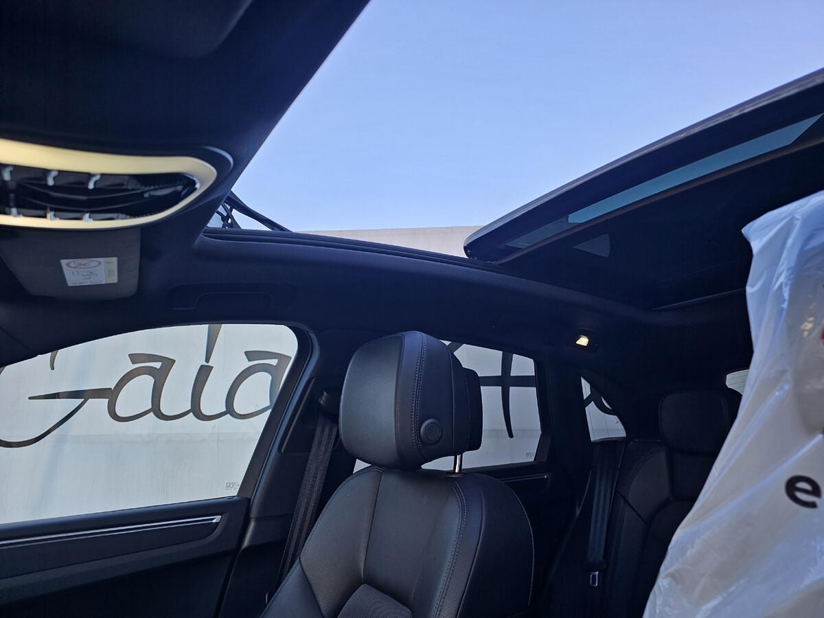Porsche Macan 2.0 PDK PASM TETTO PANORAMA TAGLIANDI UFFICIALI