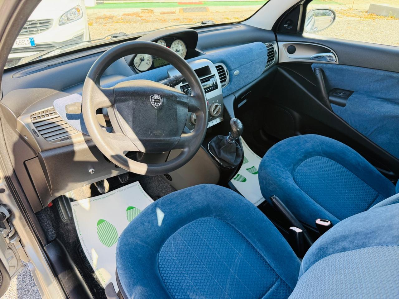 Lancia Ypsilon 1.2 8v Argento