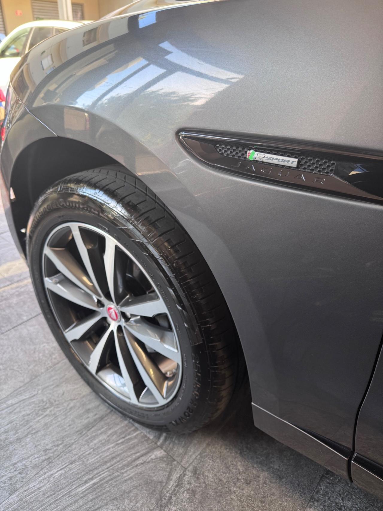 Jaguar F-Pace 2.0 D 180 CV R-Sport Finanziabile