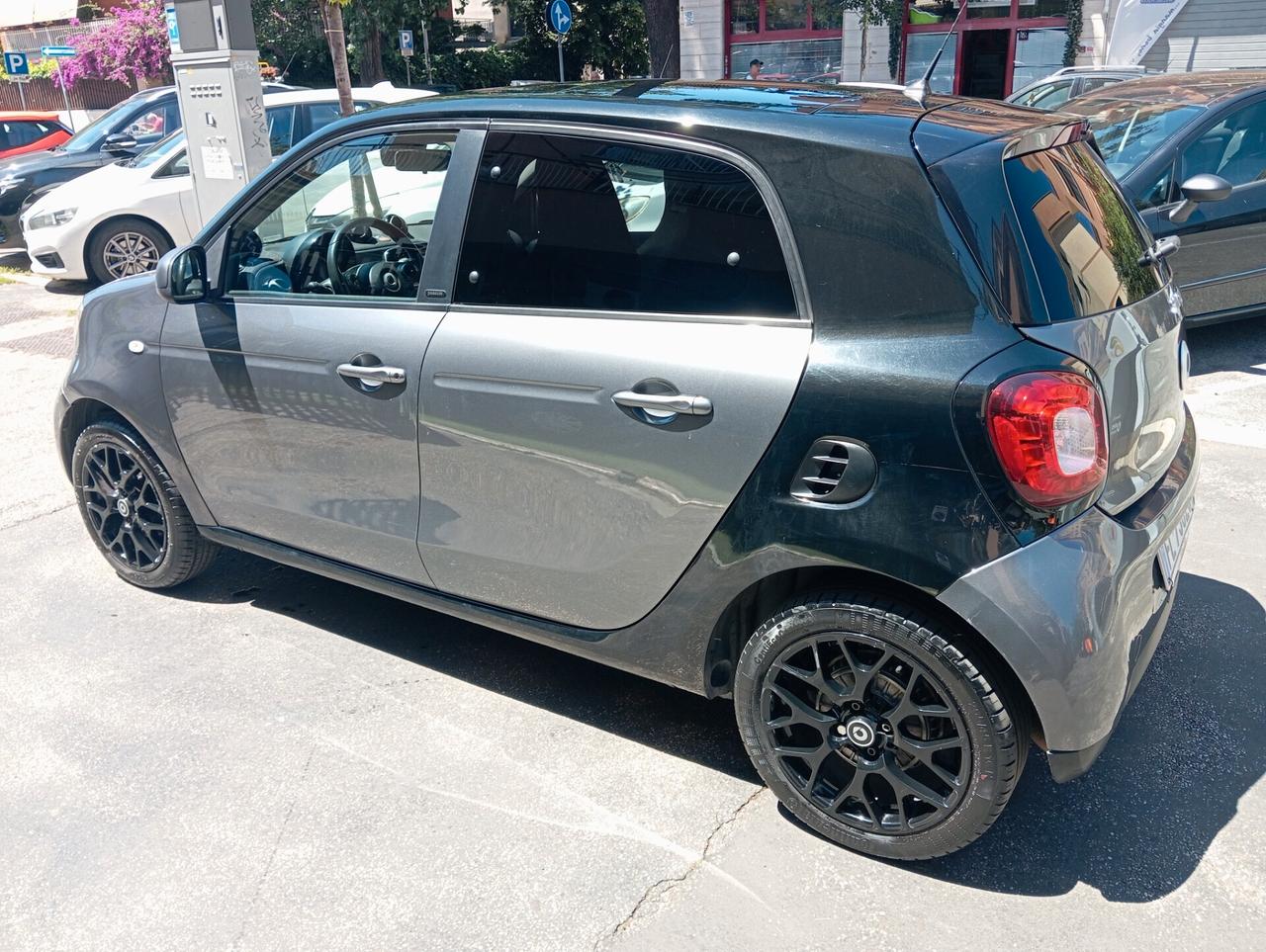 Smart ForFour 70 1.0 twinamic Passion offerta del mese
