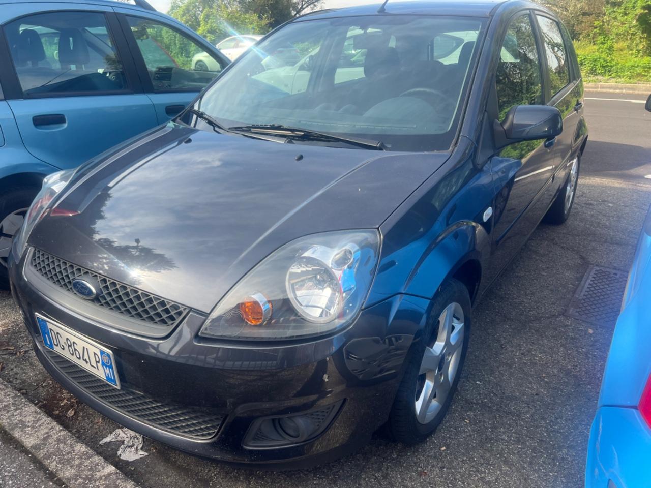Ford Fiesta 1.2 16V 5p. Ghia 19 mila km