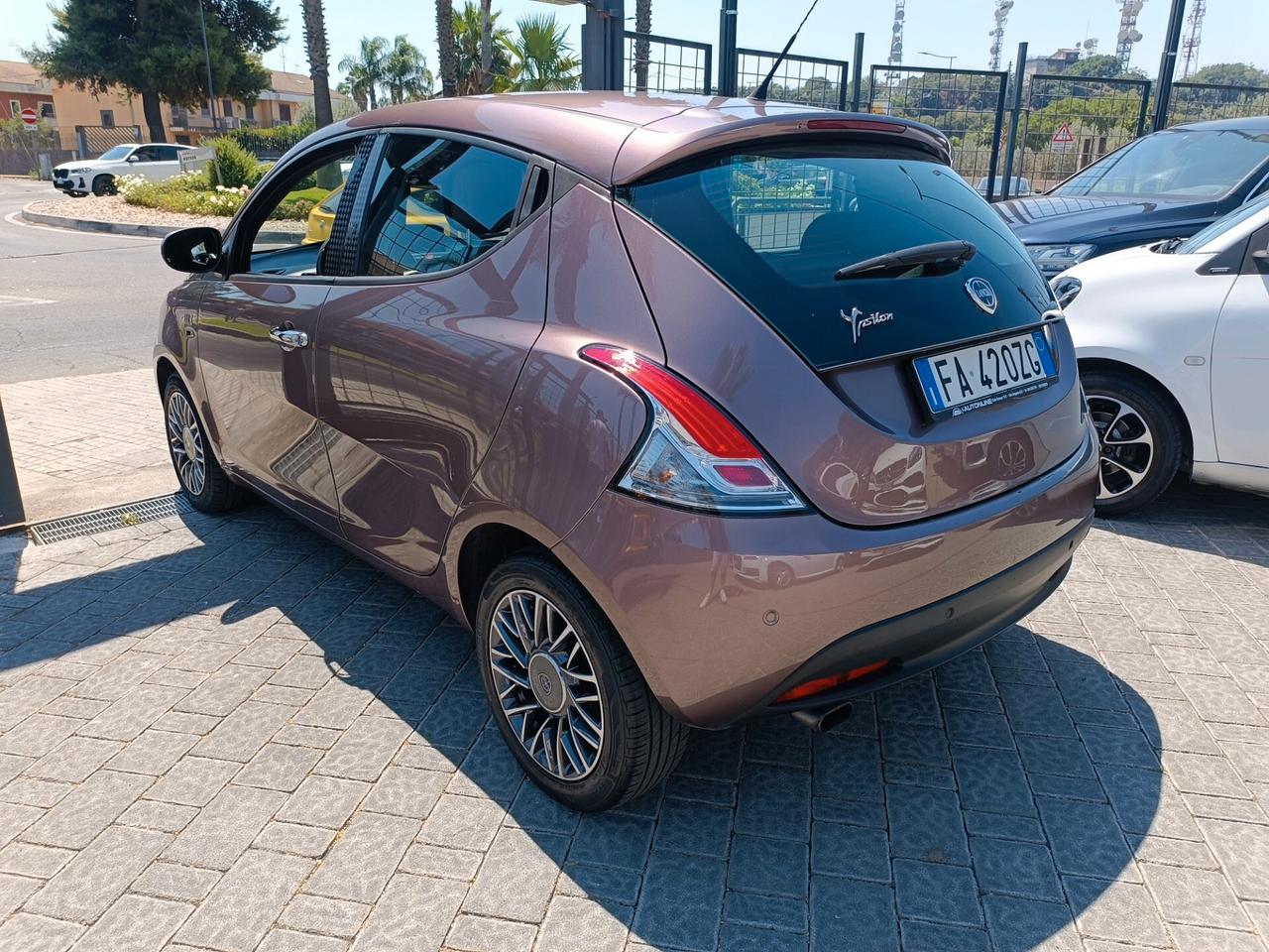 Lancia Ypsilon 2015 Elle Automatica