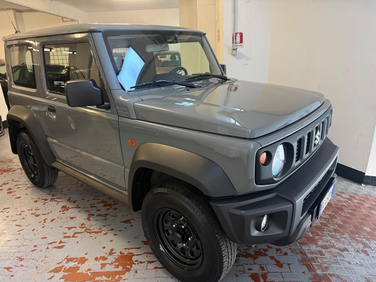 Suzuki Jimny 1.5 5MT PRO (N1)