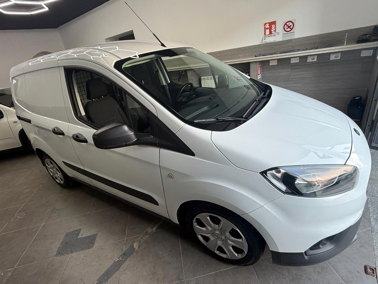 Ford Transit Courier 1.5 TDCi PREZZO FINITO