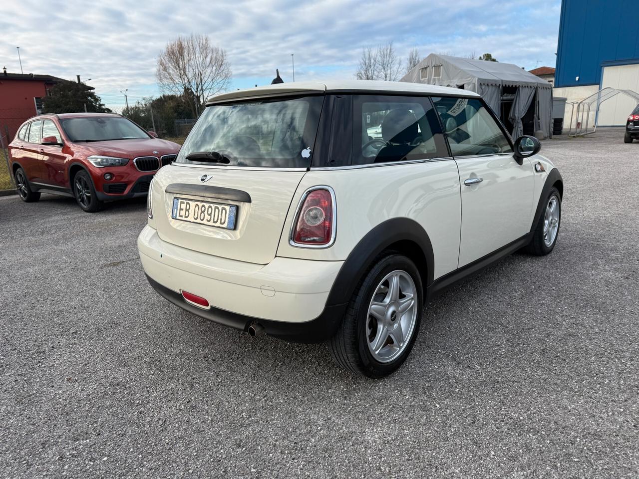 Mini 1.6 16V One (55kW)