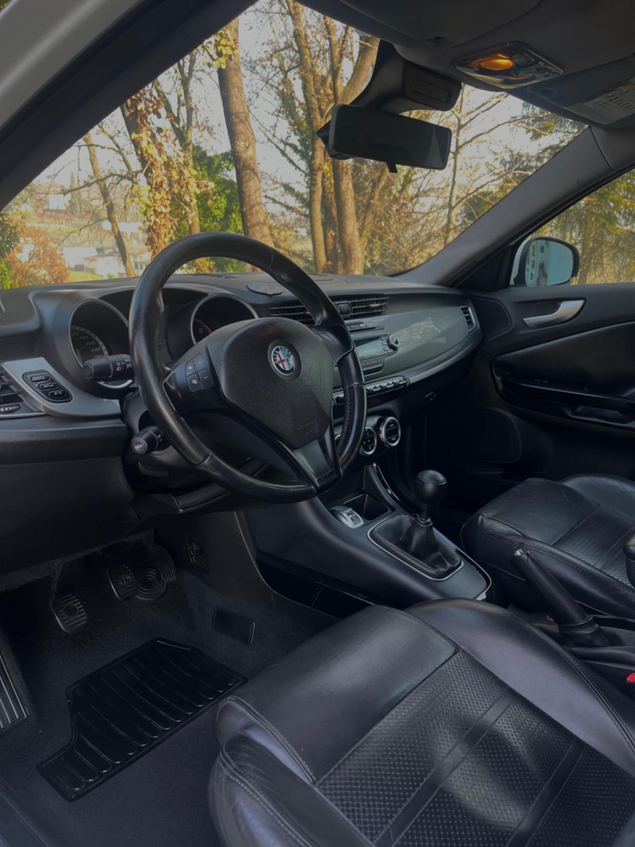 Alfa Romeo Giulietta 1.6 JTDm-2 105 CV Exclusive