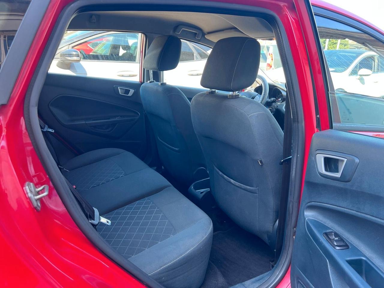 Ford Fiesta 1.4 TDCi 70CV 5 porte Titanium