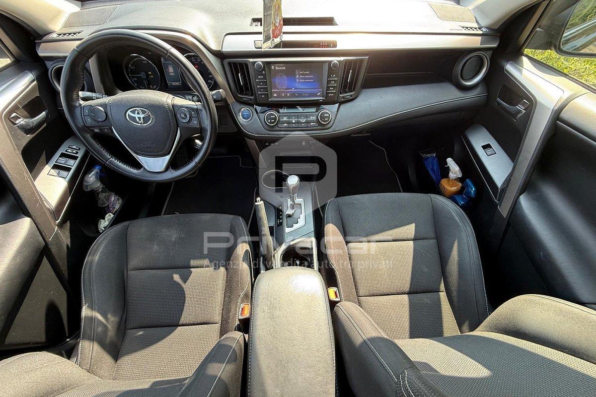 TOYOTA RAV4 2.5 Hybrid 2WD Active