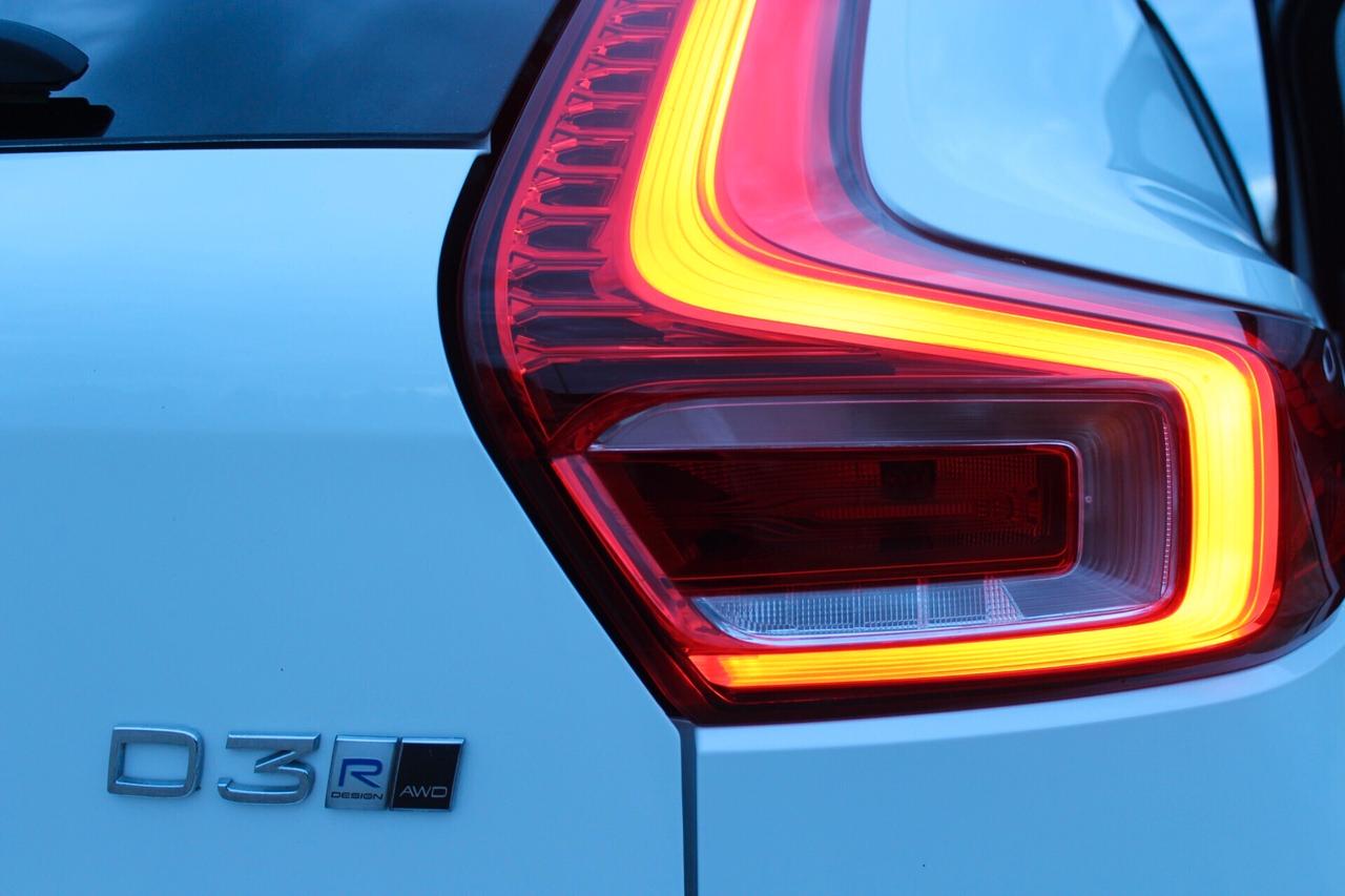 Volvo XC40 D3 Aut. R-Design *360 CAMERA *PELLE