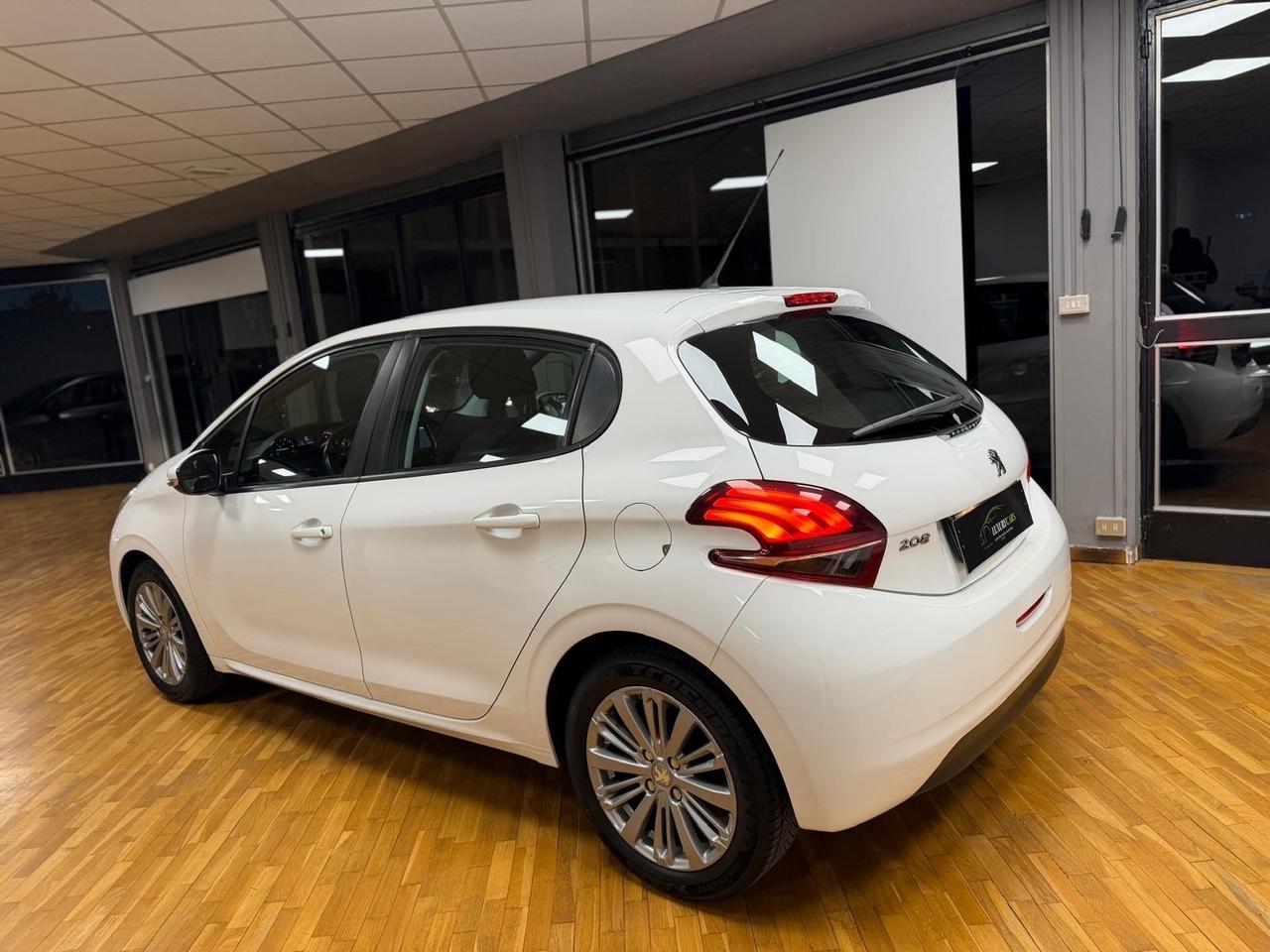 Peugeot 208 PureTech 82 5 porte Allure con soli 60000 km!!!