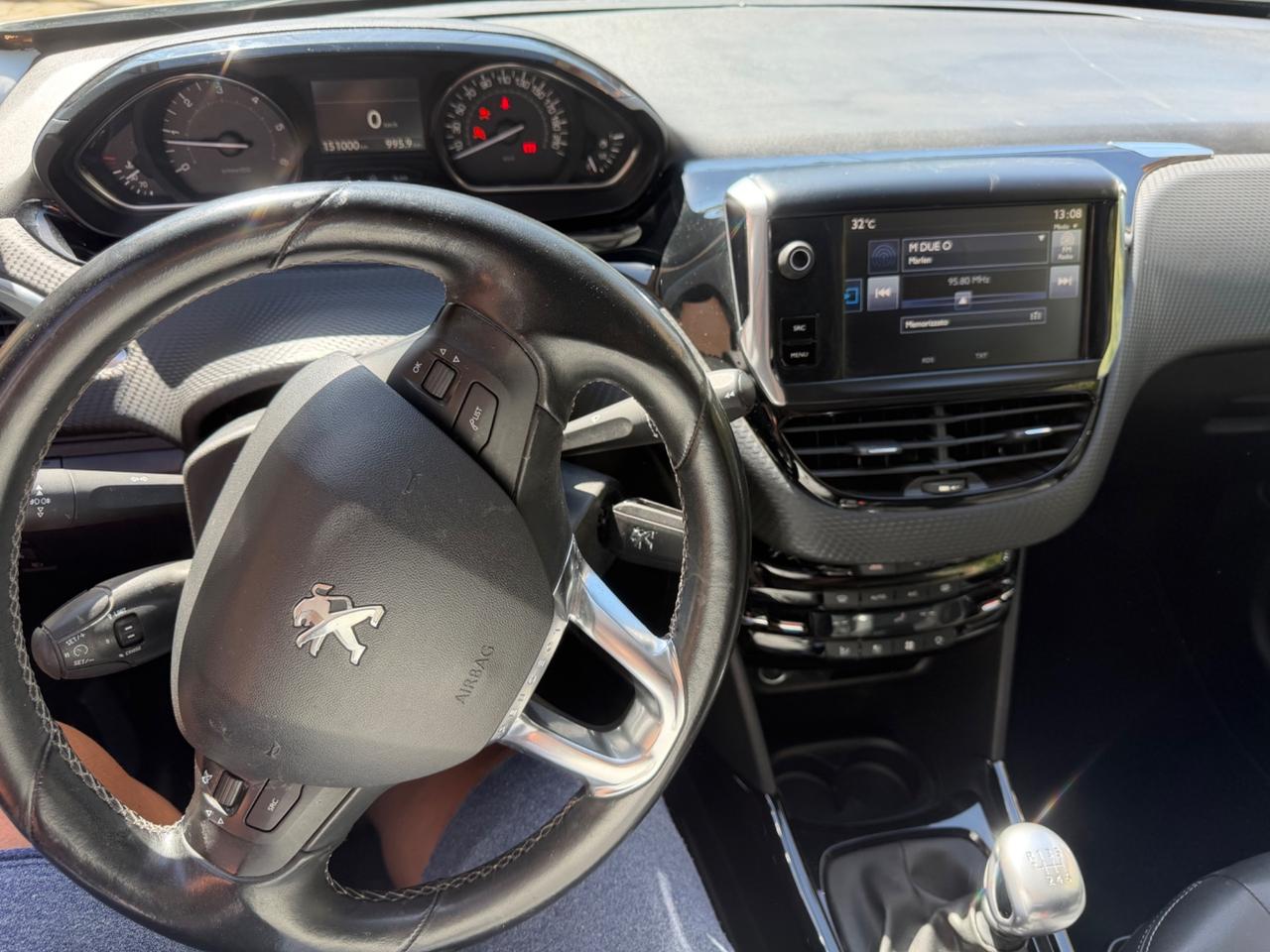 Peugeot 2008 BlueHDi 100 Allure