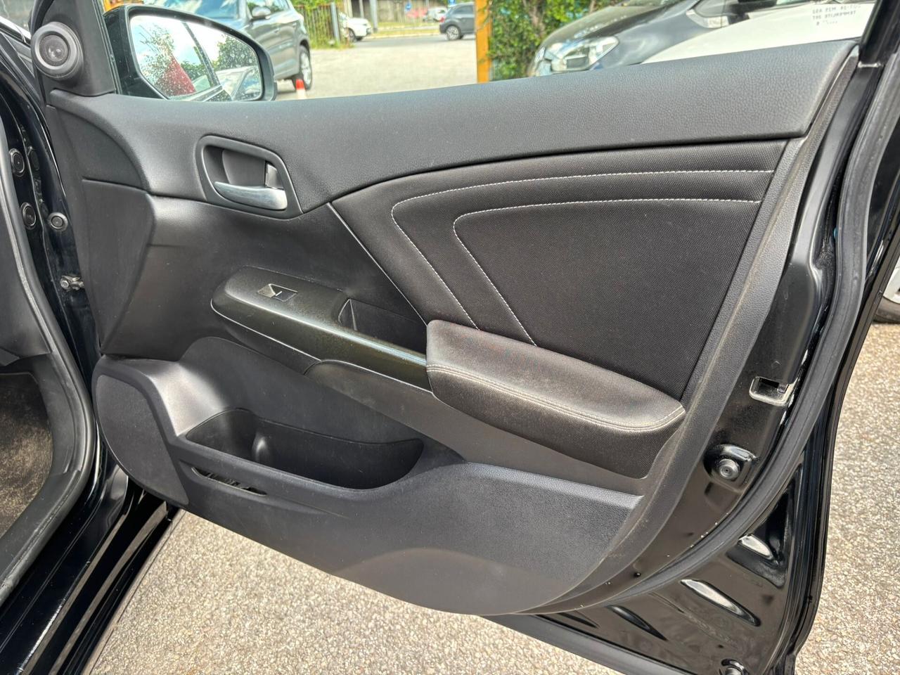 Honda Civic 1.4 i-VTEC Elegance Navi OK Neopatentati