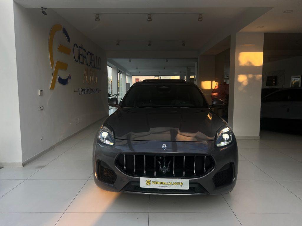 Maserati Grecale MHEV 300 CV AWD GT tetto panoramico da€549,00