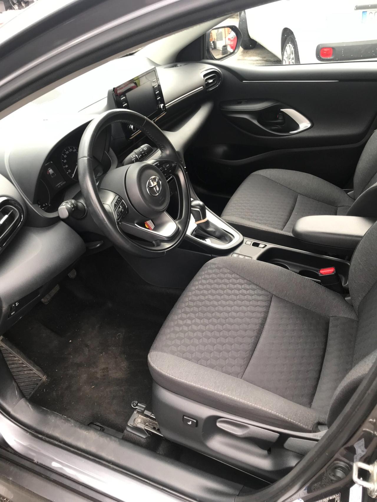 Toyota Yaris 1.5 Hybrid 5 porte Business