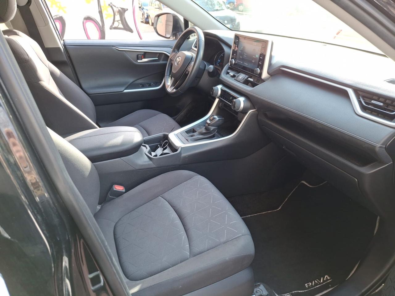 Toyota RAV 4 2.5 HV 2WD-i Business NO OBBL. FINANZ.