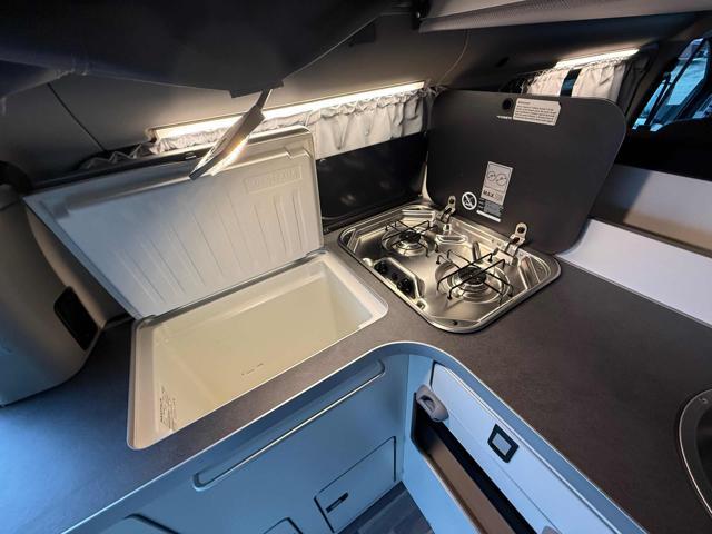 FORD Transit Custom 320 2.0 150 PC-TN Nugget Titanium