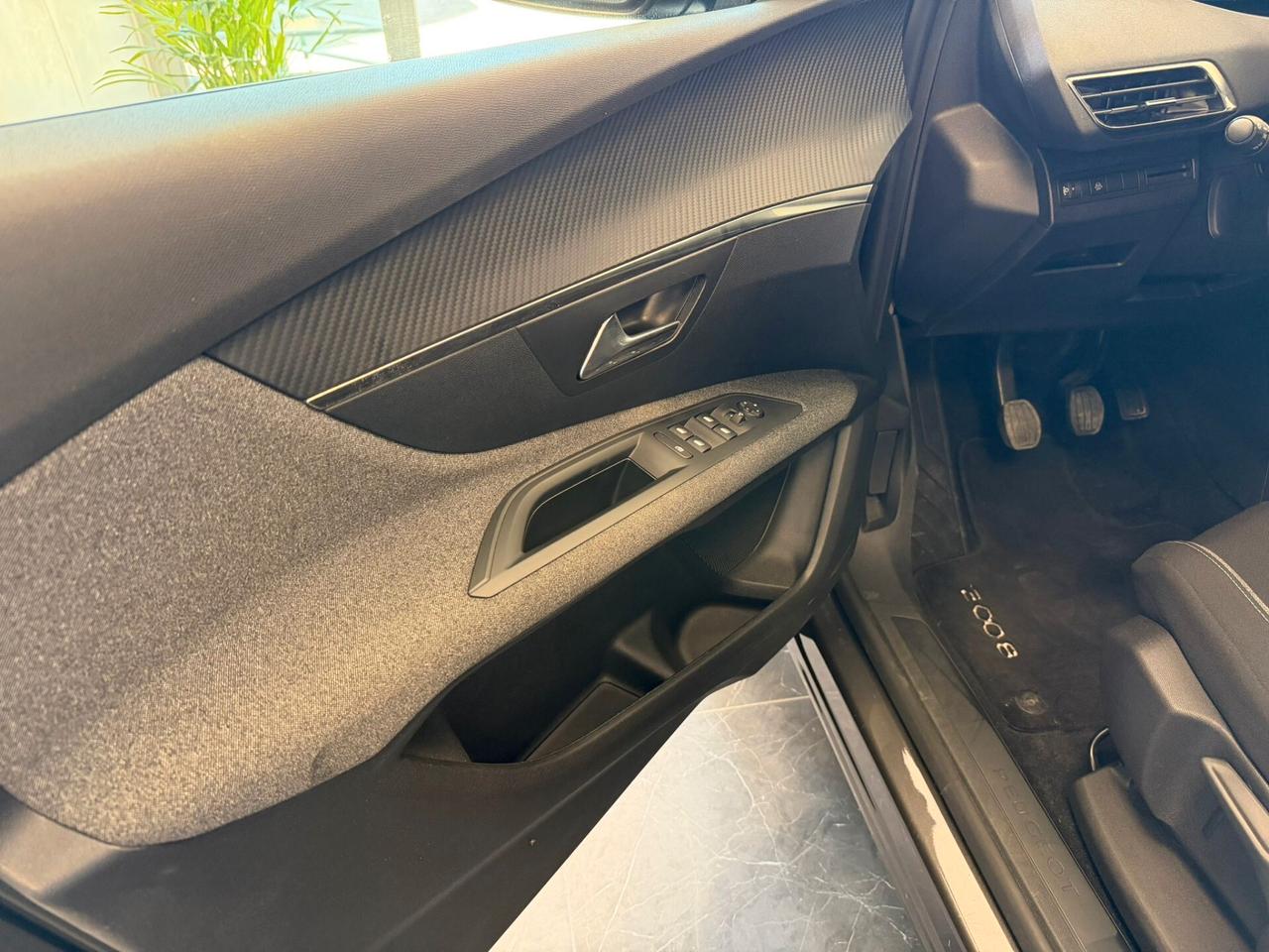 Peugeot 3008 PureTech Turbo 130 S&S EAT8 Allure
