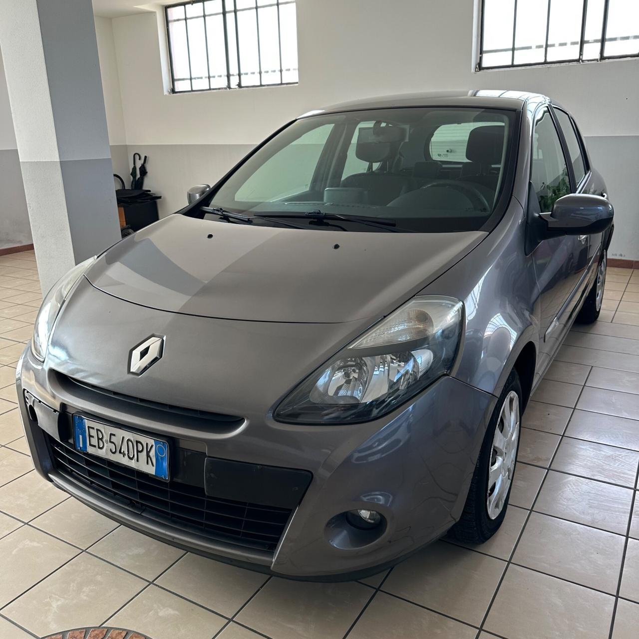 Renault Clio 1.2 16V 5 porte Dynamique AUTOMATICO