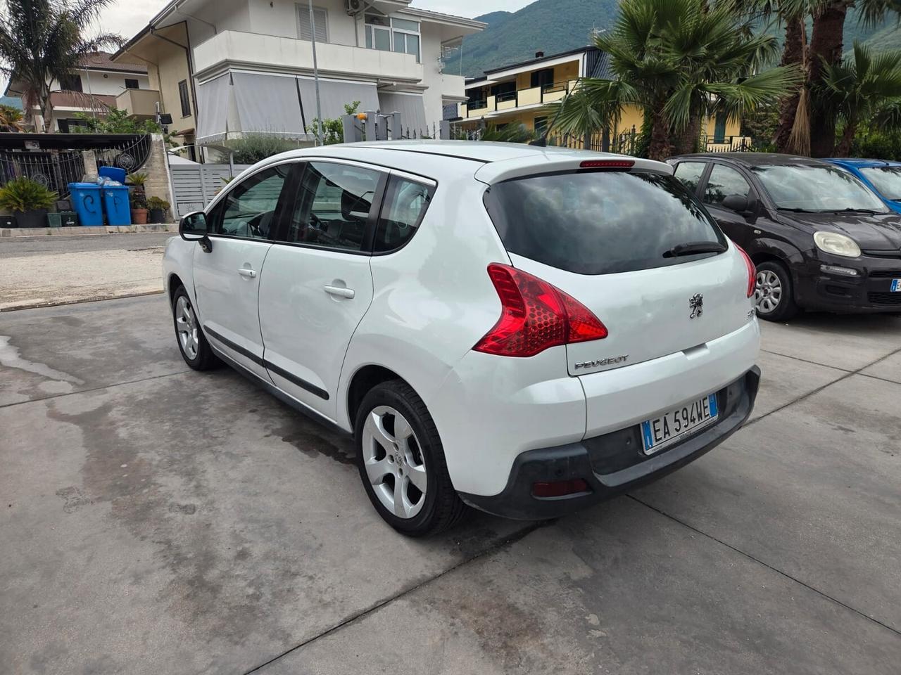 Peugeot 3008 1.6 HDi 110CV cambio robotizzato Tecno