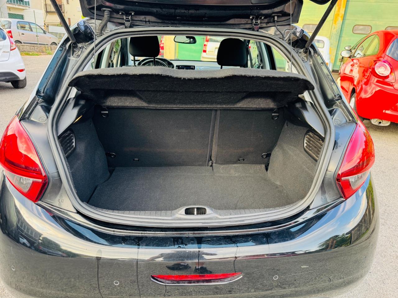 Peugeot 208 BlueHDi 75 5 porte Allure