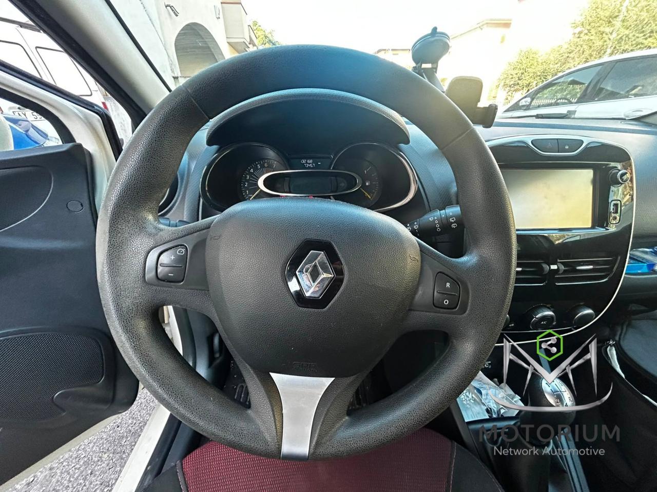 Renault Clio 5P Duel